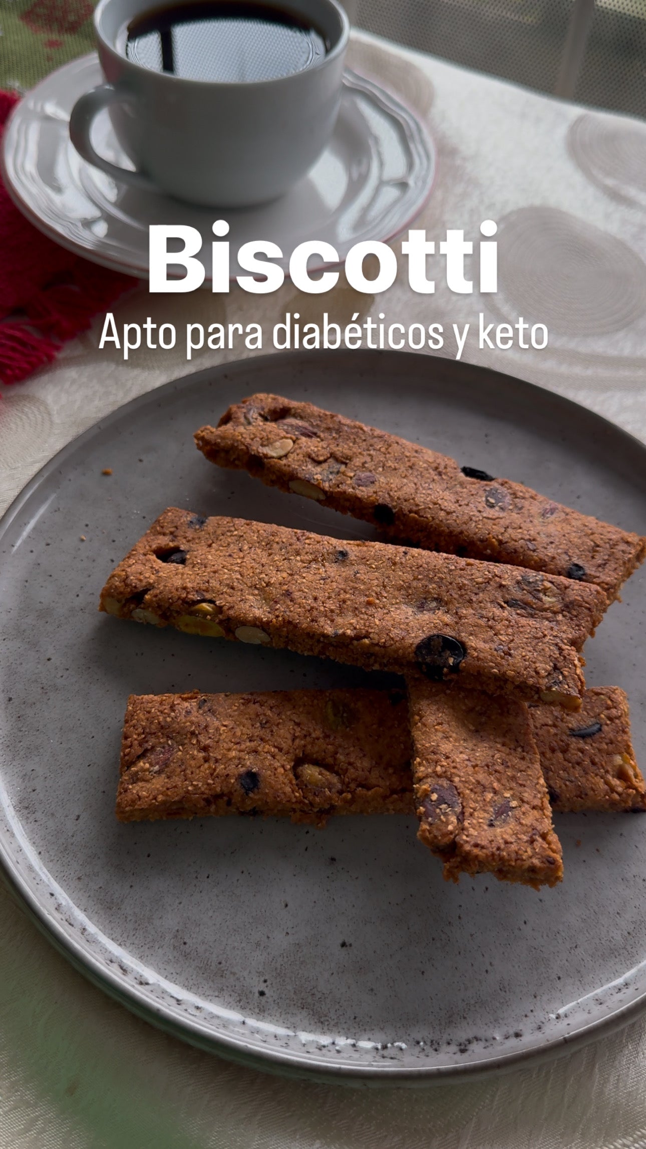 Biscotti Keto de Chocolate Pistacho y nuez Kpan