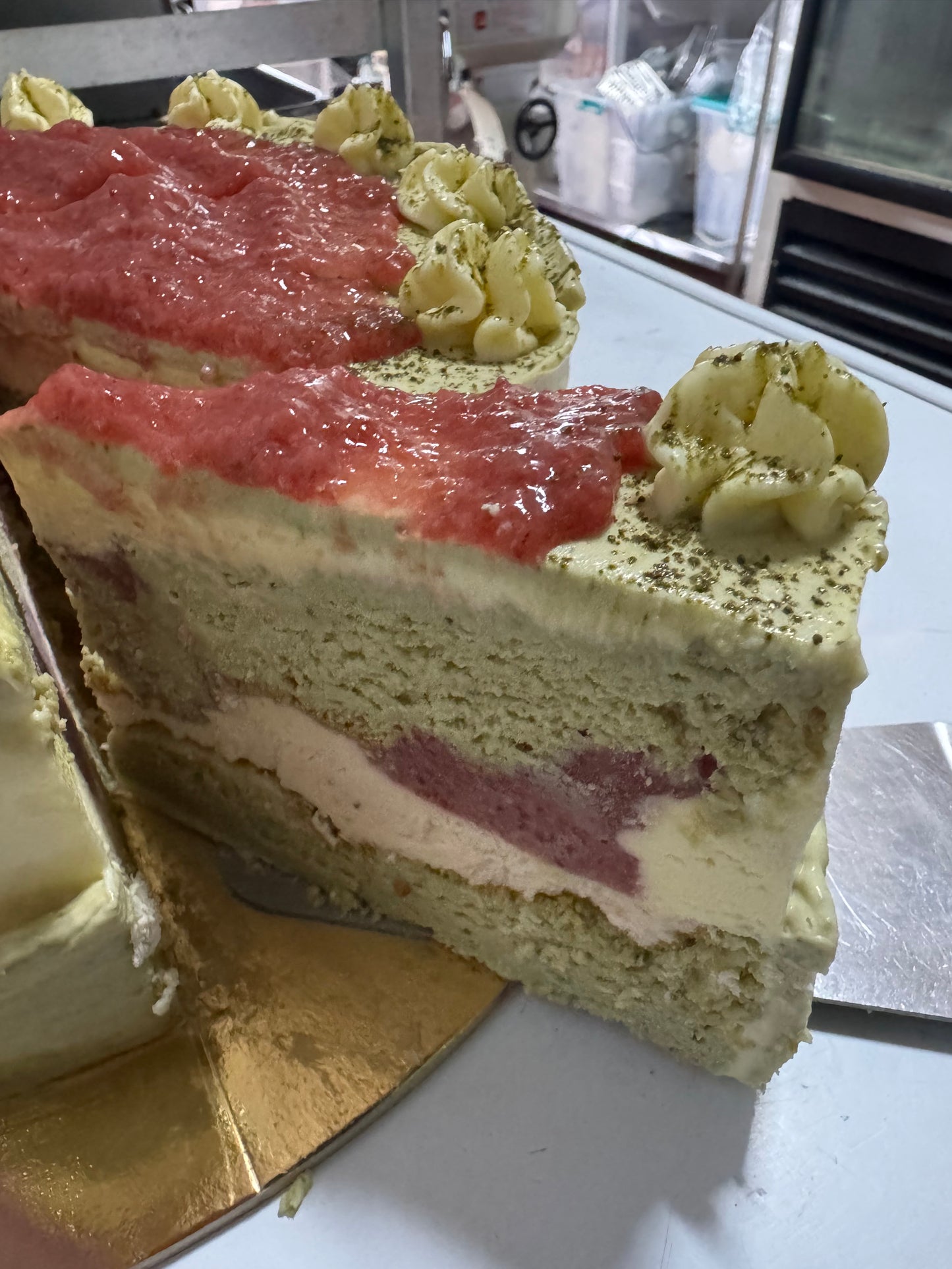Strawberry Matcha cake Kpan